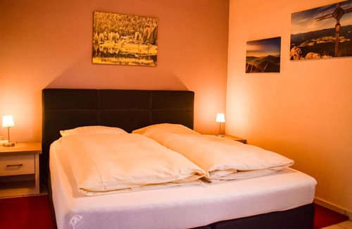 Schwarzenbach Apartment | 55 m² Apartment ∙ 2 bedrooms ∙ 2 guests