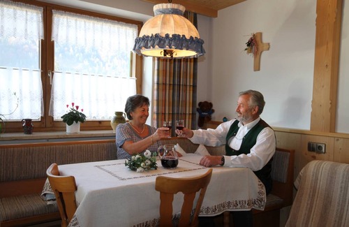 Weissbach an der Alpenstrasse Apartment | 60 m² Apartment ∙ 2 bedrooms ∙ 4 guests