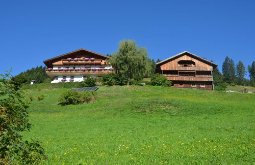 Assling Apartment | 60 m² Apartment ∙ 2 bedrooms ∙ 4 guests