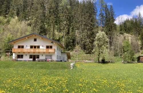 Holzgau Apartment | 60 m² Apartment ∙ 2 bedrooms ∙ 5 guests