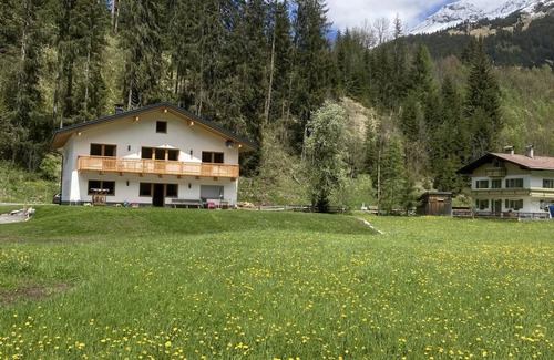 Holzgau Apartment | 60 m² Apartment ∙ 2 bedrooms ∙ 5 guests