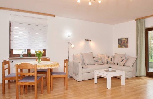 Bad Endorf Apartment | 63 m² Apartment ∙ 4 guests