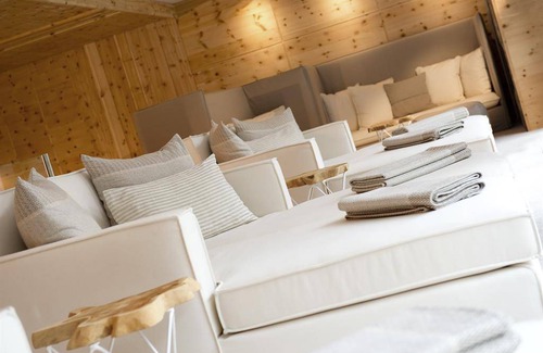 Neustift Im Stubaital Hotel | 63 m² Hotel ∙ 2 bedrooms ∙ 2 guests