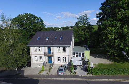 Bad Alexandersbad Apartment | 69 m² Apartment ∙ 2 bedrooms ∙ 6 guests