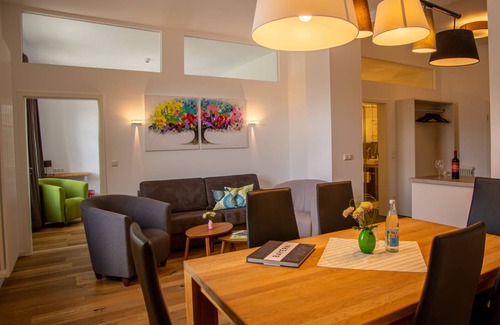 Bad Alexandersbad Apartment | 69 m² Apartment ∙ 2 bedrooms ∙ 6 guests