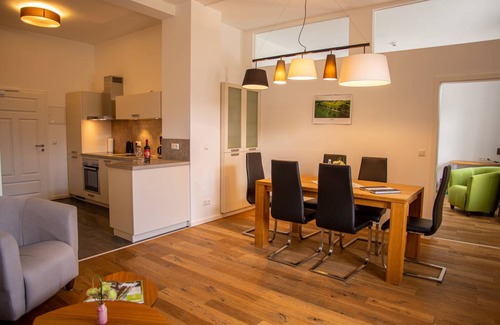 Bad Alexandersbad Apartment | 69 m² Apartment ∙ 2 bedrooms ∙ 6 guests