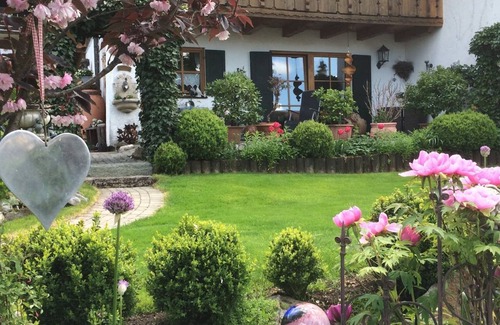 Oberammergau Apartment | 70 m² Apartment ∙ 1 bedroom ∙ 2 guests