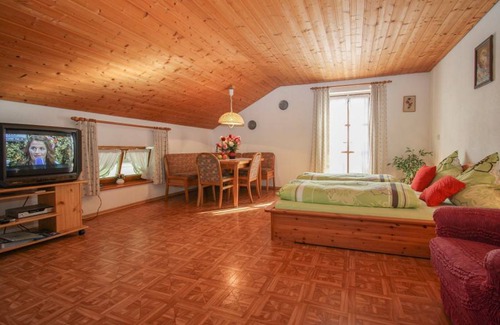 Seeon-Seebruck Apartment | 70 m² Apartment ∙ 4 guests