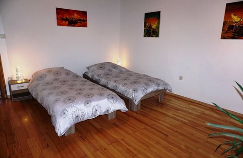 Dachau District Apartment | 70 m² Apartment ∙ 2 bedrooms ∙ 4 guests