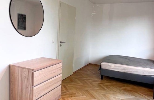 Obergiesing - Fasangarten Resort | 73 m² Private room ∙ 1 bedroom ∙ 1 guest