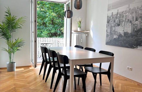 Obergiesing - Fasangarten Resort | 73 m² Private room ∙ 1 bedroom ∙ 1 guest