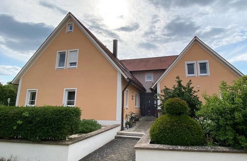Ellingen Apartment | 75 m² Apartment ∙ 2 bedrooms ∙ 5 guests