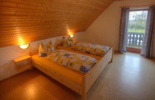 Sulzfeld Apartment | 75 m² Apartment ∙ 2 bedrooms ∙ 6 guests