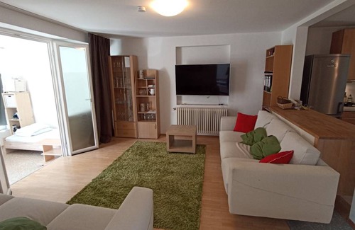 Munchen District Apartment | 75 m² Apartment ∙ 3 bedrooms ∙ 3 guests