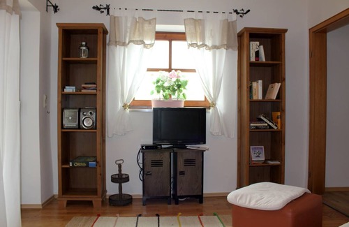 Tittmoning House | 78 m² House ∙ 2 bedrooms ∙ 5 guests
