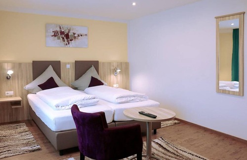 Furstenfeldbruck District Apartment | 79 m² Apartment ∙ 2 bedrooms ∙ 5 guests