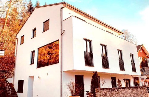 Feldafing Apartment | 80 m² Apartment ∙ 2 bedrooms ∙ 4 guests