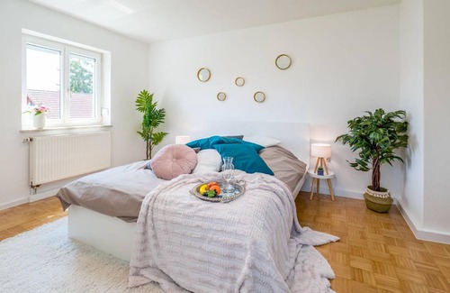 Freilassing Apartment | 80 m² Apartment ∙ 2 bedrooms ∙ 9 guests