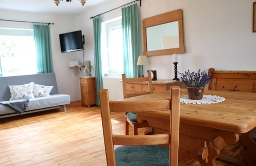 Riedenburg House | 80 m² House ∙ 2 bedrooms ∙ 6 guests