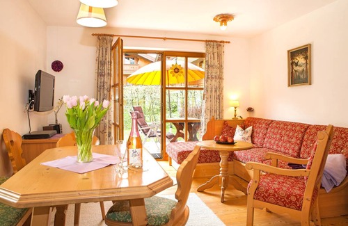 Groissenbach Apartment | 81 m² Apartment ∙ 2 bedrooms ∙ 5 guests
