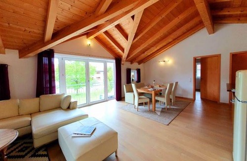 Gollenshausen a.Chiemsee Apartment | 82 m² Apartment ∙ 2 bedrooms ∙ 4 guests