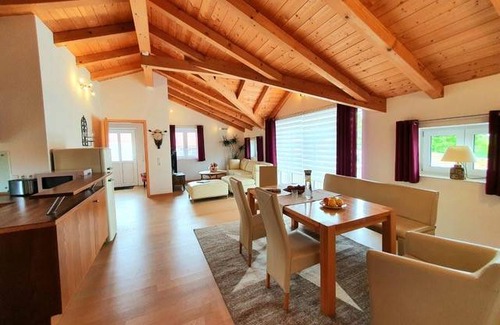 Gollenshausen a.Chiemsee Apartment | 82 m² Apartment ∙ 2 bedrooms ∙ 4 guests