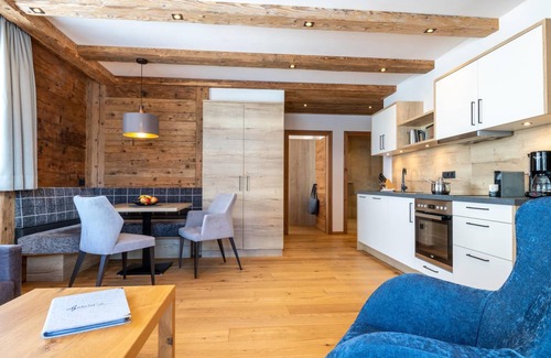 Holzgau Apartment | 83 m² Apartment ∙ 2 bedrooms ∙ 10 guests