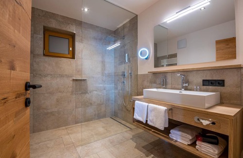 Holzgau Apartment | 83 m² Apartment ∙ 2 bedrooms ∙ 10 guests