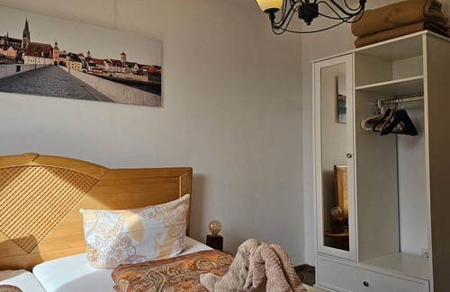 Sinzing Apartment | 83 m² Apartment ∙ 3 bedrooms ∙ 5 guests