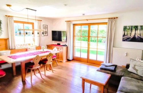 Groissenbach Apartment | 85 m² Apartment ∙ 2 bedrooms ∙ 5 guests