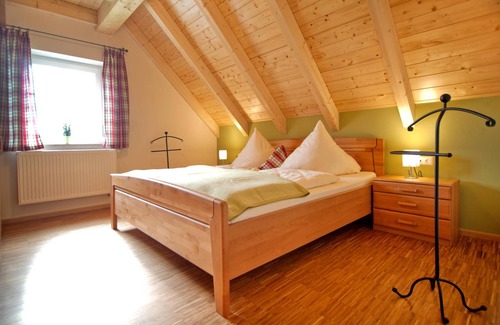 Feuchtwangen Apartment | 85 m² Apartment ∙ 2 bedrooms ∙ 4 guests