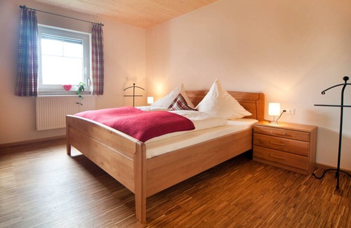 Feuchtwangen Apartment | 85 m² Apartment ∙ 2 bedrooms ∙ 4 guests