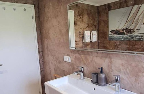 Traubing Apartment | 90 m² Apartment ∙ 2 bedrooms ∙ 7 guests