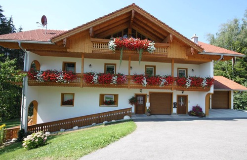 Piding Apartment | 90 m² Apartment ∙ 3 bedrooms ∙ 9 guests