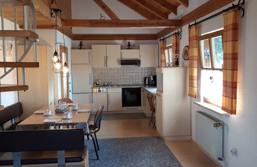 Tannesberg House | 98 m² House ∙ 2 bedrooms ∙ 5 guests