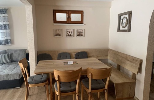 Neunburg vorm Wald Apartment | Apartment ∙ 3 bedrooms ∙ 6 guests