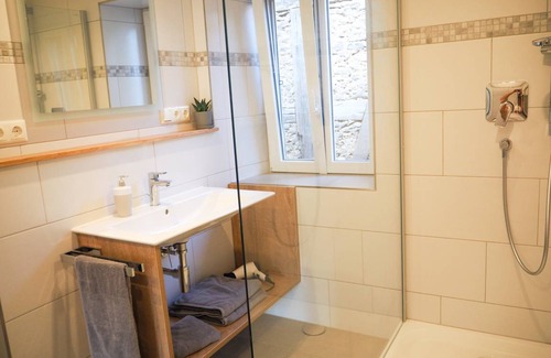 Seinsheim Apartment | Apartment ∙ 1 bedroom ∙ 3 guests
