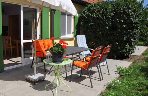Bad Windsheim Apartment | Apartment ∙ 2 bedrooms ∙ 3 guests