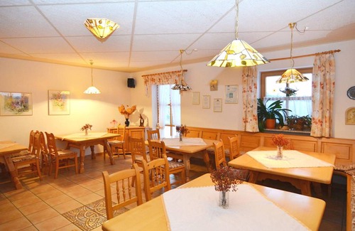 Schoensee Apartment | Apartment ∙ 2 bedrooms ∙ 4 guests