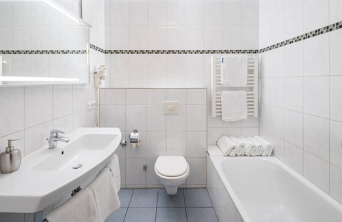 Zirndorf Apartment | Apartment ∙ 2 bedrooms ∙ 4 guests