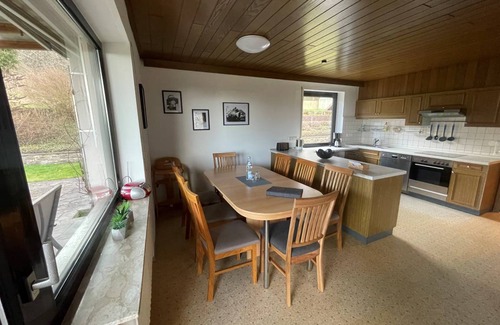 Oberelsbach Apartment | Apartment ∙ 4 bedrooms ∙ 8 guests