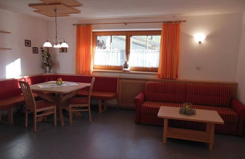 Stummerberg Apartment | Apartment ∙ 4 guests