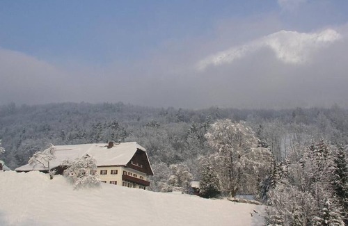 Bad Reichenhall Apartment | Apartment-5 persons, 80sqm, 3 bedrooms, 2 bathrooms, balcony, secluded location with mountain view