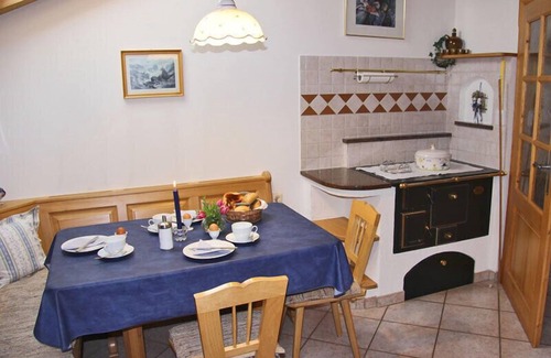Uebersee Apartment | Apartment 75 sqm, for 4 persons with tiled stove and balcony