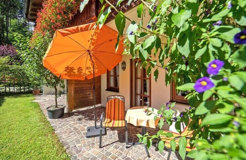 Weissbach Apartment | Apartment in Bayerisch Gmain with parking space