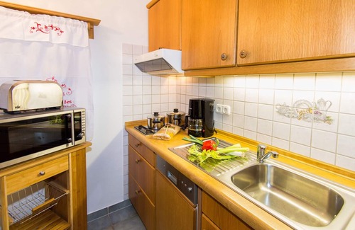 Ruhpolding Apartment | Apartment Kienberg 51 sqm, south-east balcony, kitchen, WLAN, 1 bedroom and 1 living room