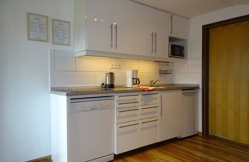 Stumm Apartment | "Apartmenthaus Zentral 8er App" near the Ski Area with Mountain View, Wi-Fi & Balcony
