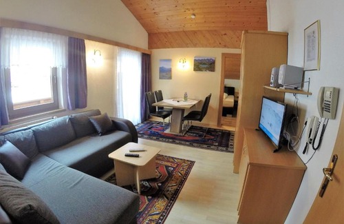 Pettneu am Arlberg Apartment | Appartement St Sebastian