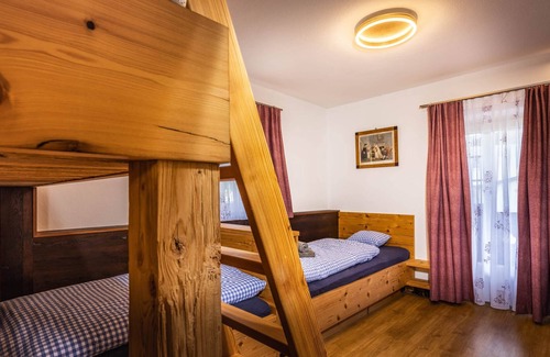 Oberschonau House | Beautiful, cozy, newly renovated chalet