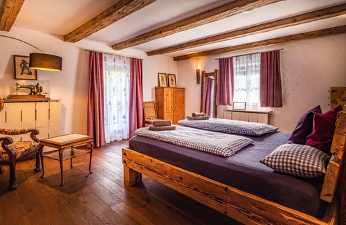 Oberschonau House | Beautiful, cozy, newly renovated chalet